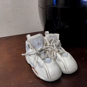 Size 9 Jordan sneakers